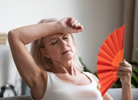 Pelle dopo i 50 anni: collagene, elasticità e menopausa